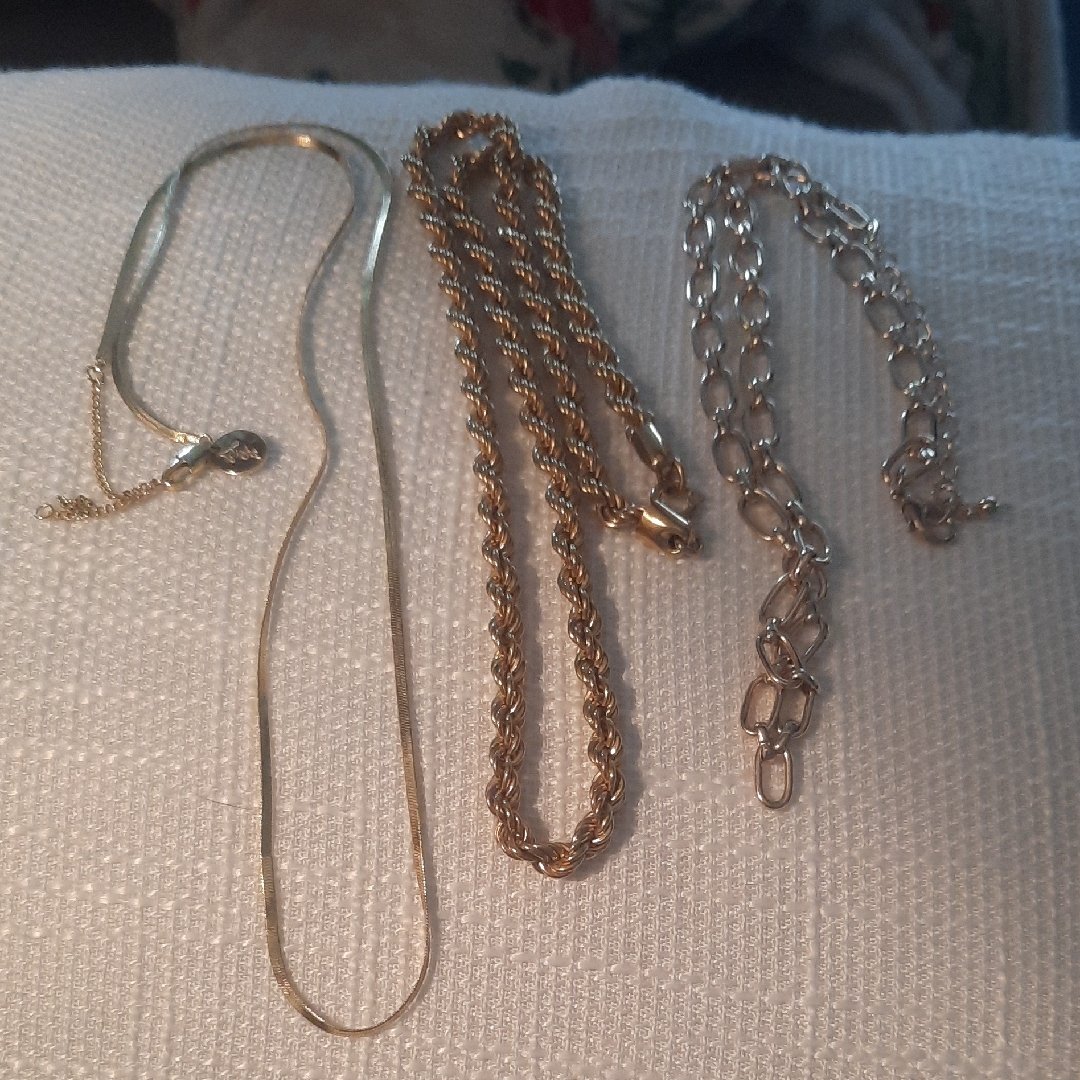 Chic Gold Necklace Trio 25$